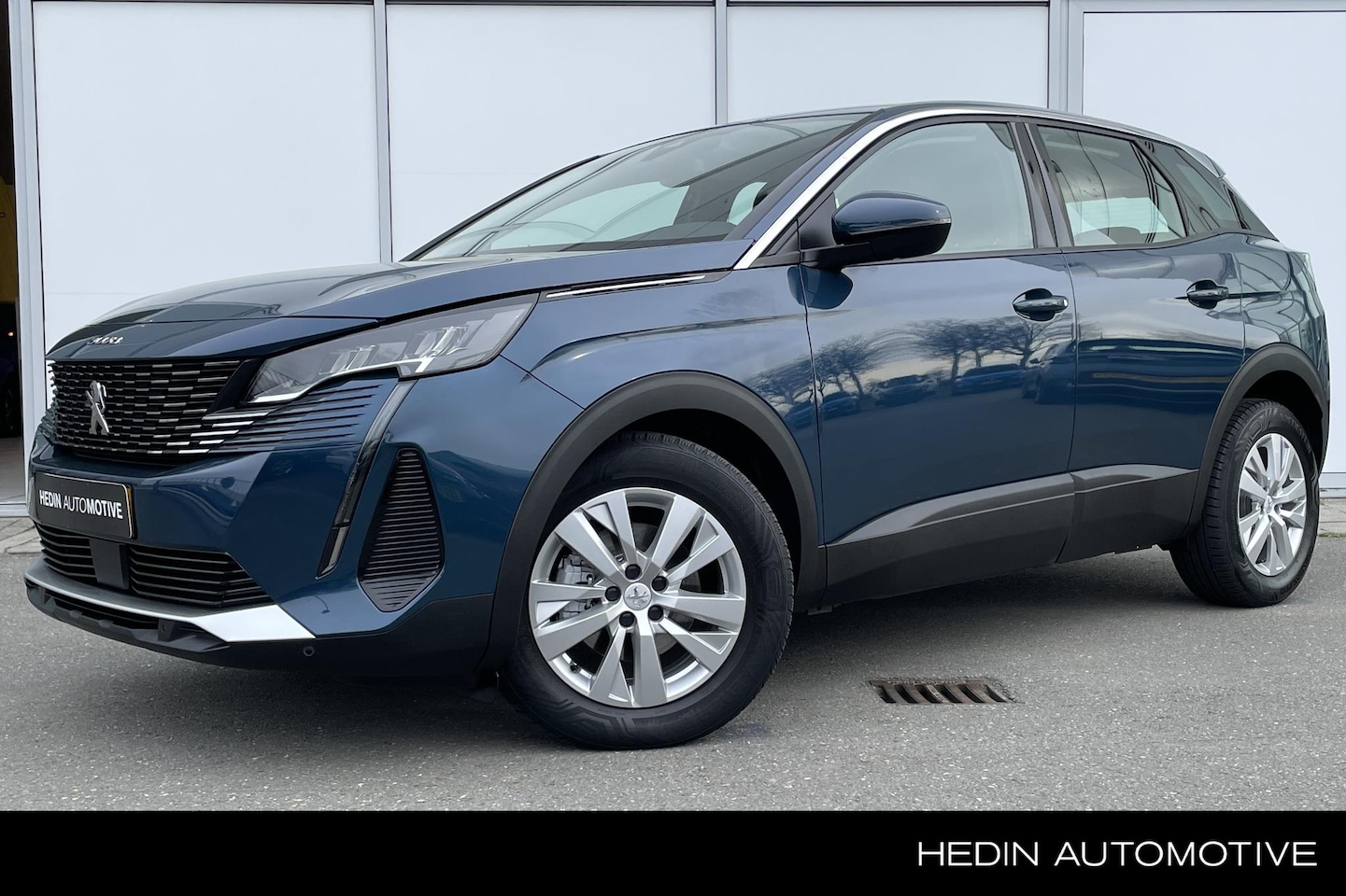 Peugeot 3008 - 1.2 130PK Active Pack | Navigatie | Camera | Parkeersensoren | LMV | - AutoWereld.nl