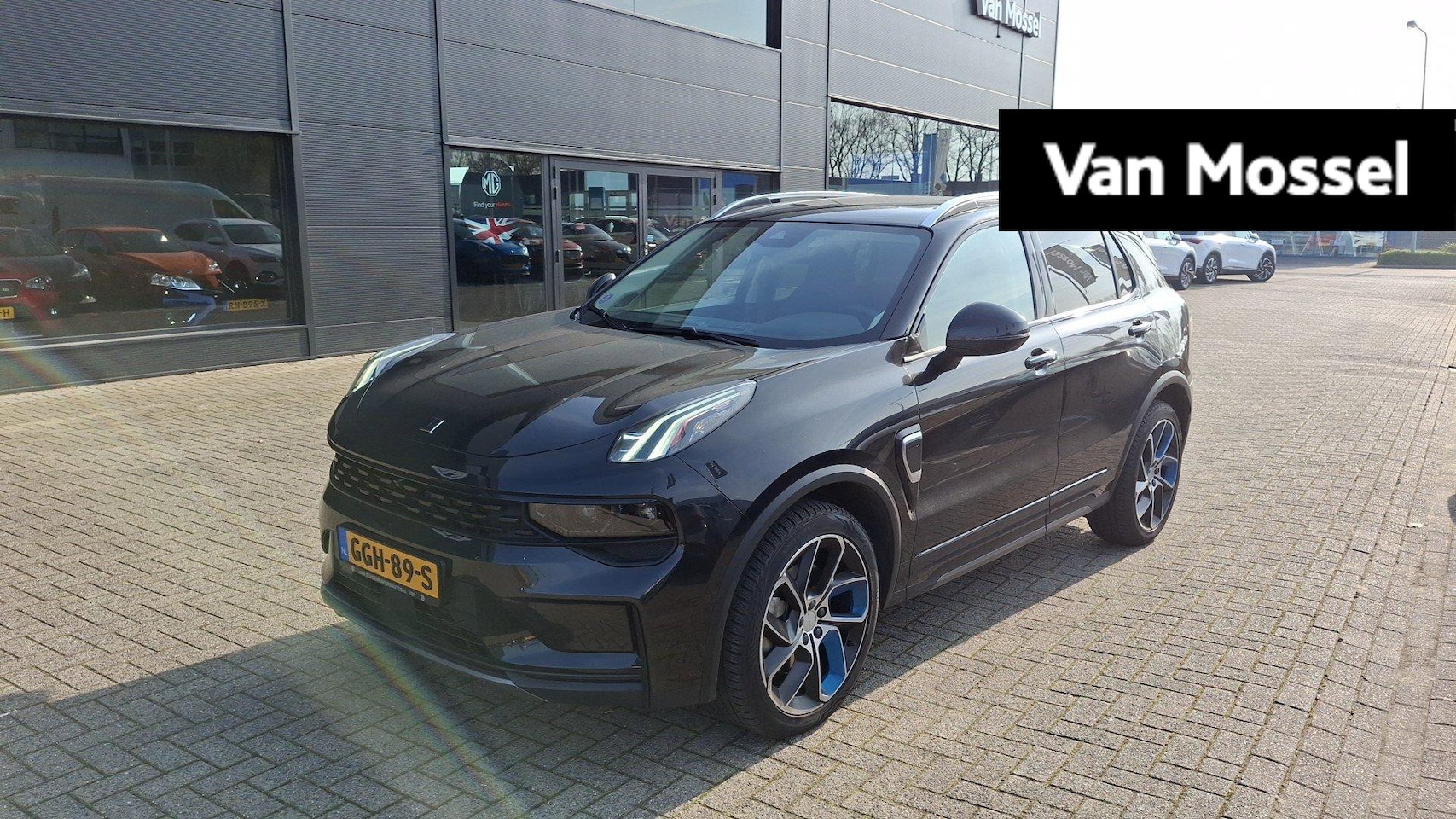 Lynk & Co 01 - 1.5 | Panorama dak | Camera | LM velgen "20" | - AutoWereld.nl