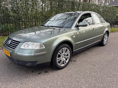 Volkswagen Passat - 2.0-20V Arctic