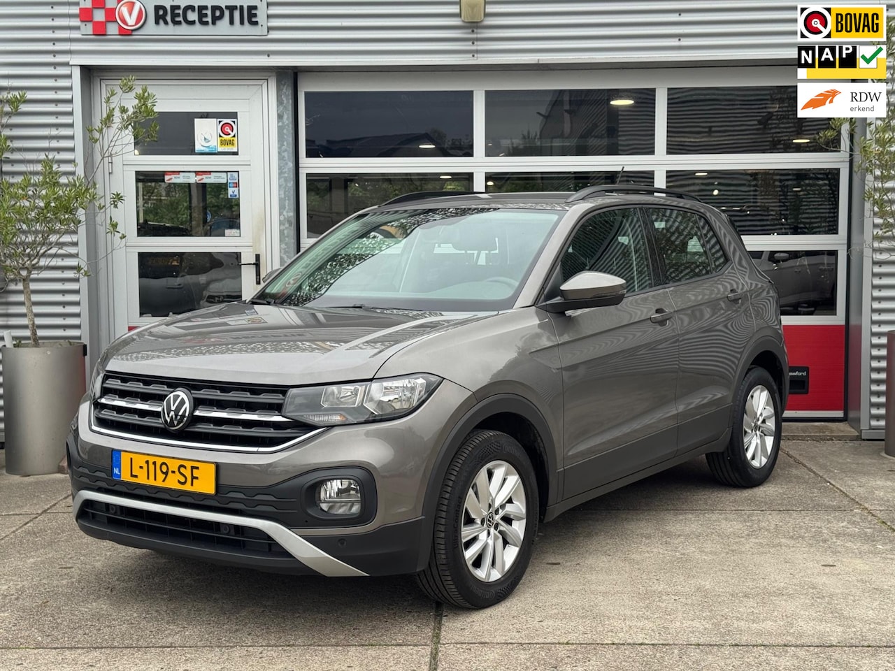 Volkswagen T-Cross - 1.0 TSI Life / Carplay / Pdc / Cruise / Org-Ned - AutoWereld.nl