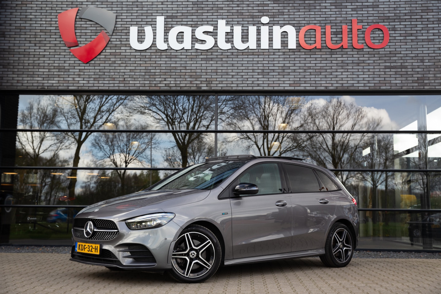 Mercedes-Benz B-klasse - 250 e Premium Plus 250 e Premium Plus , Panoramadak, Burmester, Trekhaak, Head-up display, - AutoWereld.nl