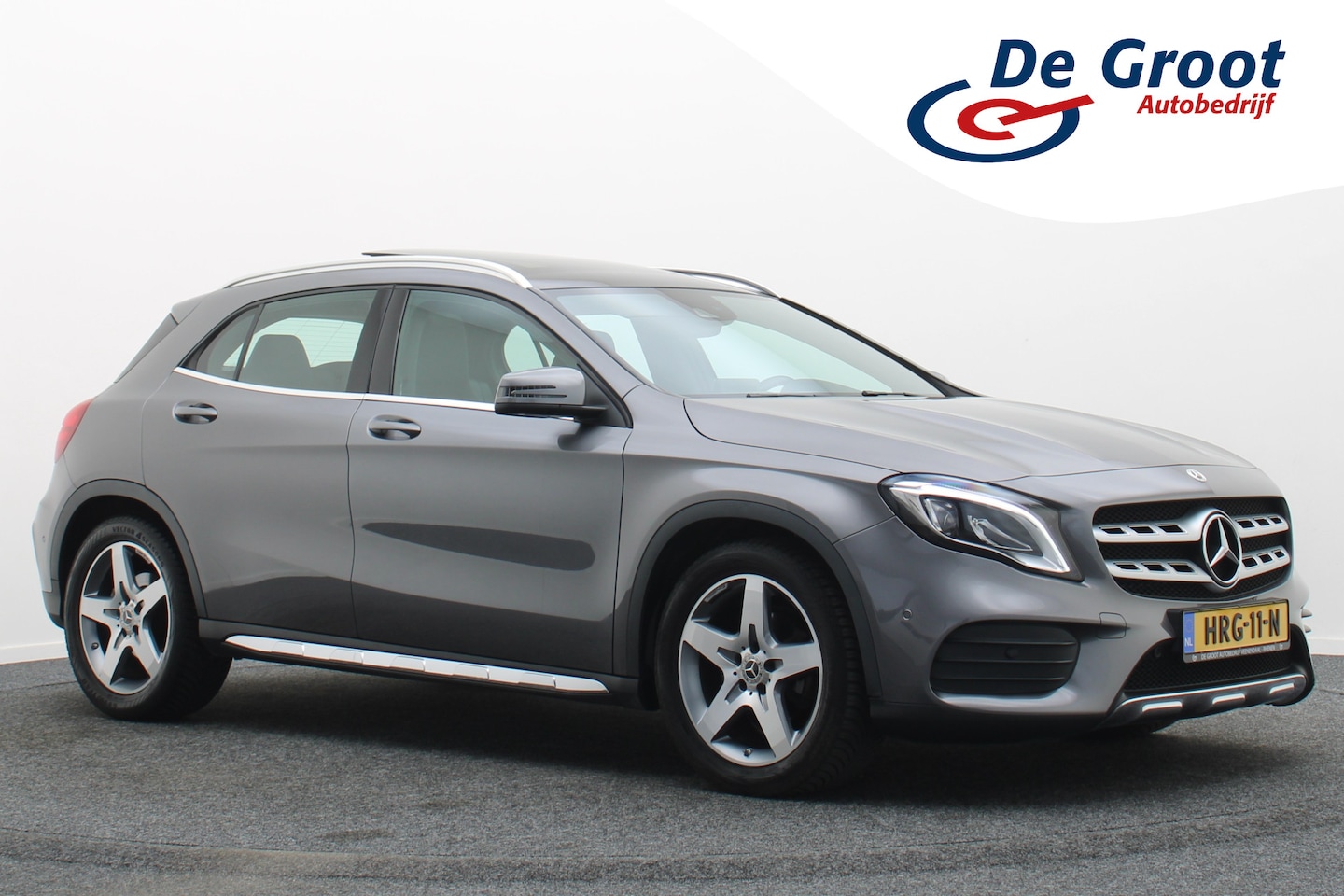 Mercedes-Benz GLA-Klasse - 200 Premium Plus AMG Panoramadak, Navigatie, Stoelverwarming, Cruise, 18" - AutoWereld.nl