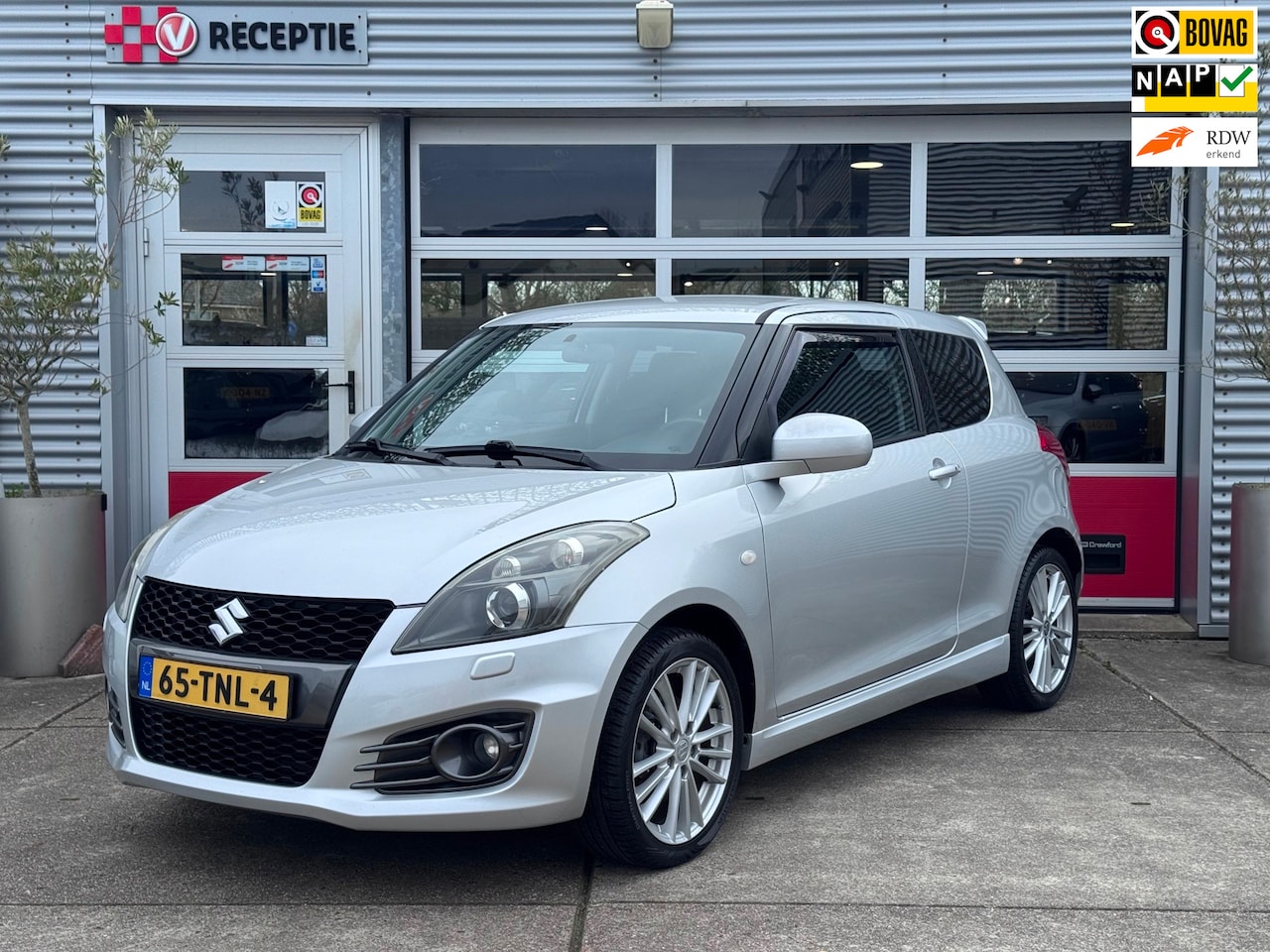 Suzuki Swift - 1.6 Sport Keyless / xenon / Clima / Cruise / Org-Ned - AutoWereld.nl