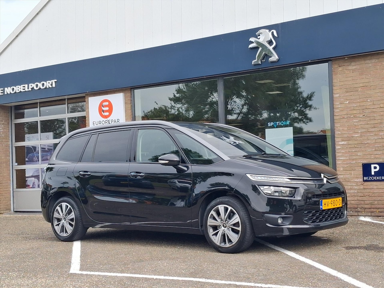 Citroën Grand C4 Picasso - 1.6 165pk S&S Business AUTOMAAT 7P VOL-LEER Navigatie | TREKHAAK | Cruise&Climate control - AutoWereld.nl
