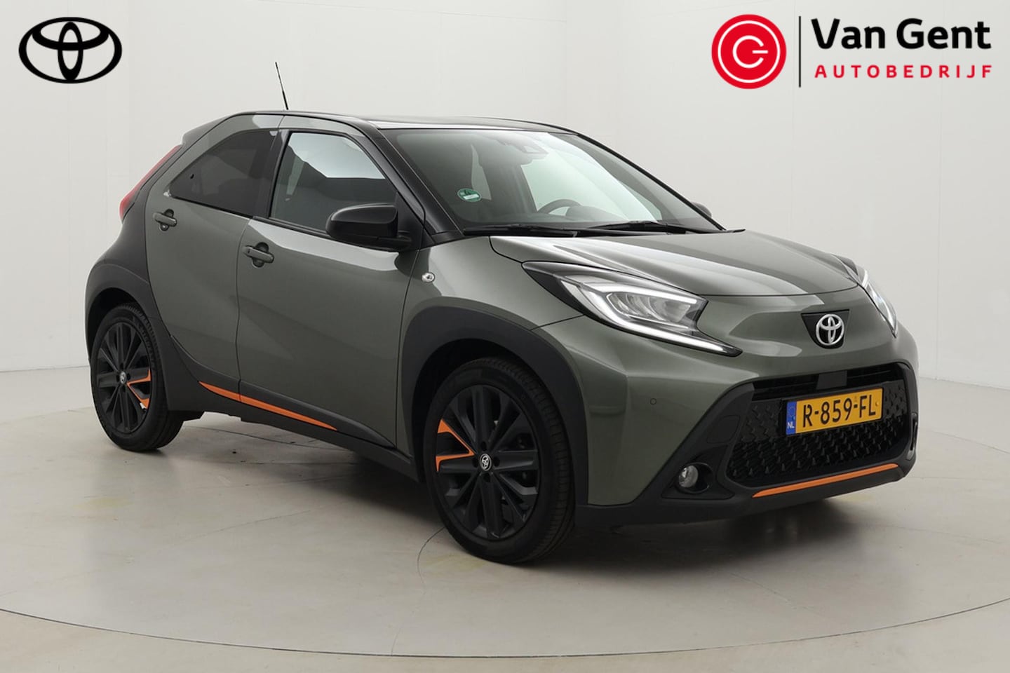 Toyota Aygo X - 1.0 VVT-i S-CVT Limited AUTOMAAT | Stoelverwarming | Keyless | LED | Adaptive Cruise | App - AutoWereld.nl