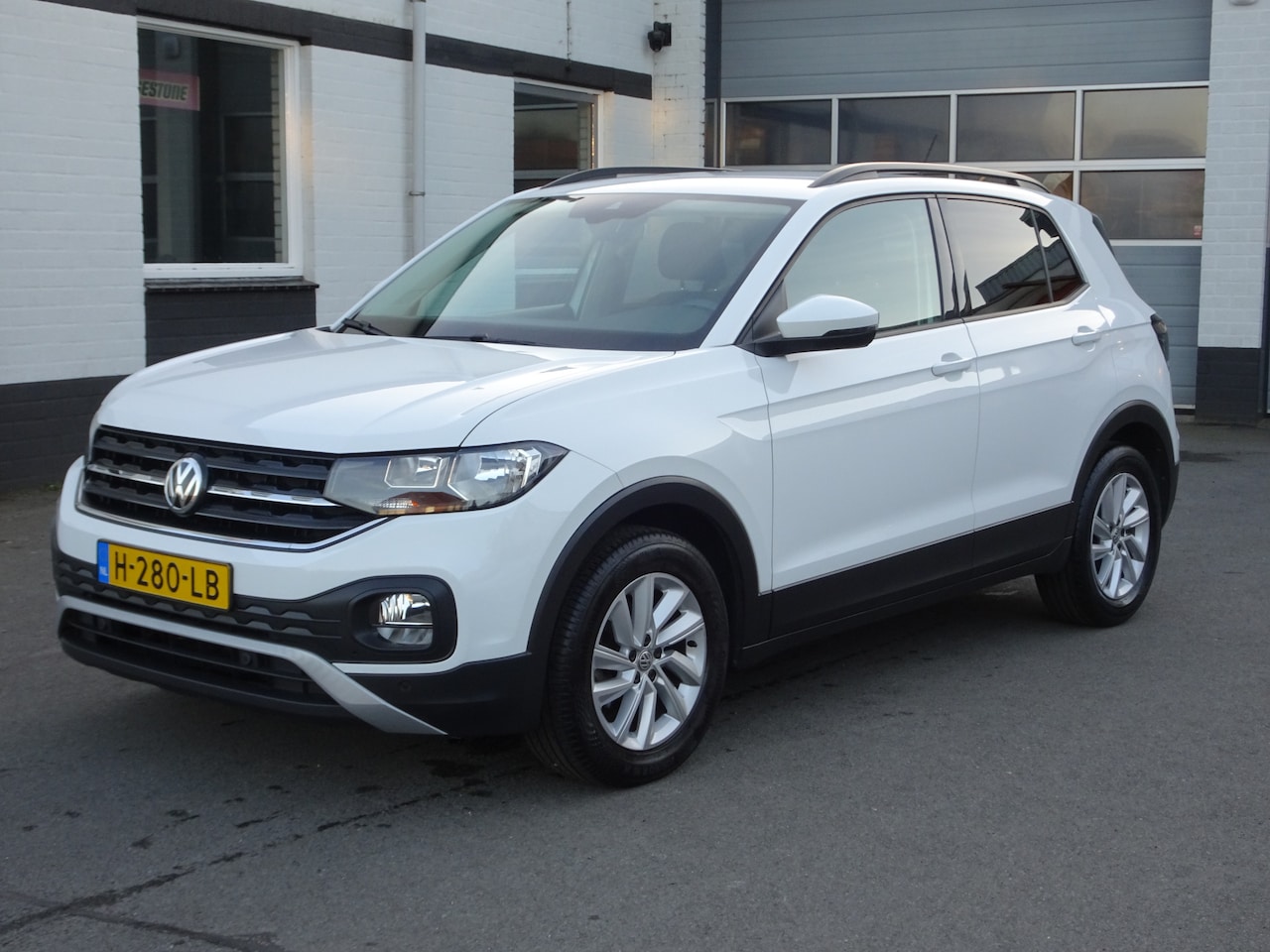 Volkswagen T-Cross - 1.0 TSI Life Airco, navigatie, app connect, cruise controle, parkeersensoren, licht metale - AutoWereld.nl