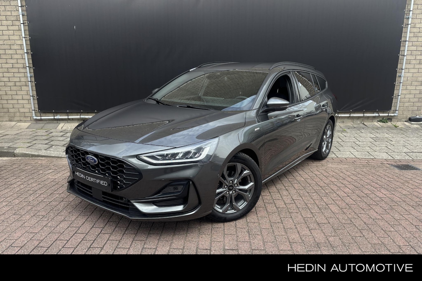 Ford Focus Wagon - 1.0 EcoBoost Hybrid ST Line | Carplay | Achteruitrijcamera | Winterpakket | Parkeersensore - AutoWereld.nl