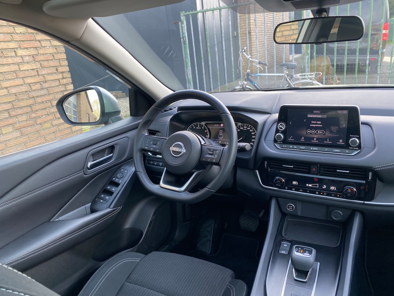 Nissan Qashqai - 1.3 MHEV Xtronic Acenta LAGE KM-STAND!!