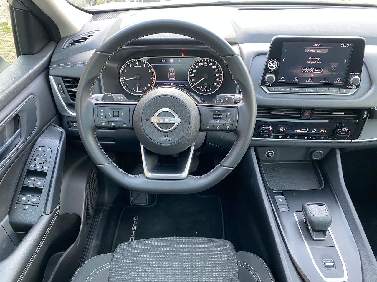 Nissan Qashqai - 1.3 MHEV Xtronic Acenta LAGE KM-STAND!!