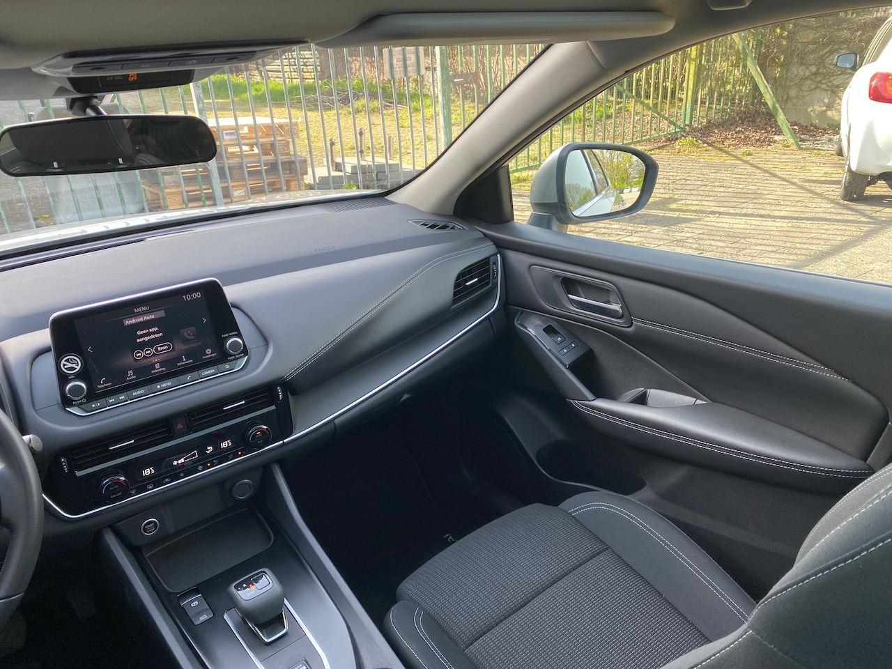 Nissan Qashqai - 1.3 MHEV Xtronic Acenta LAGE KM-STAND!!