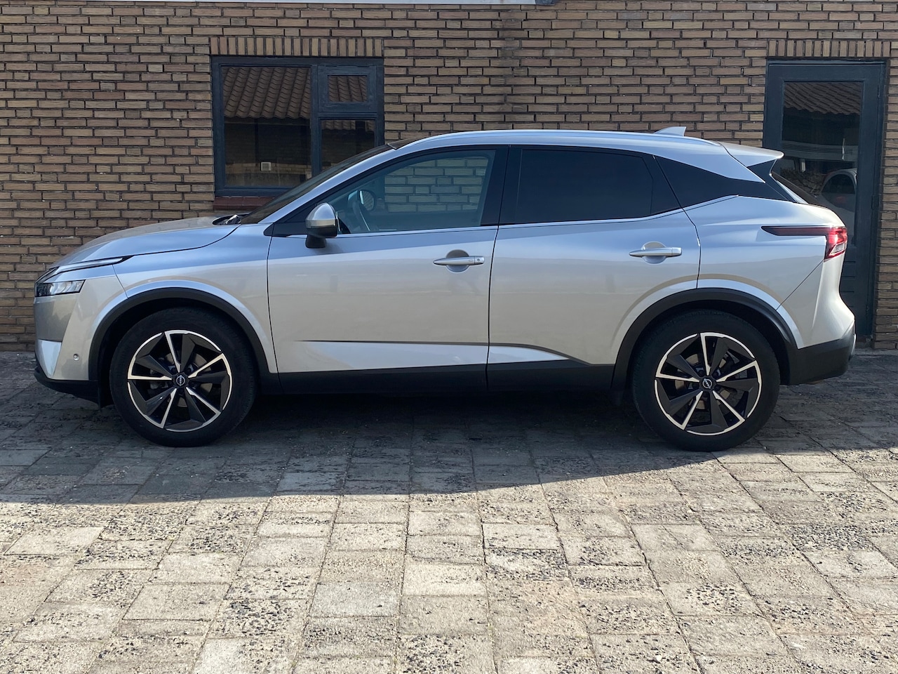 Nissan Qashqai - 1.3 MHEV Xtronic Acenta LAGE KM-STAND!!