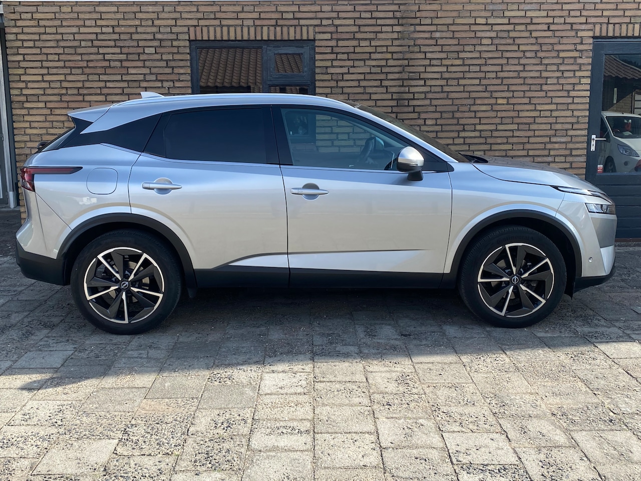 Nissan Qashqai - 1.3 MHEV Xtronic Acenta LAGE KM-STAND!!