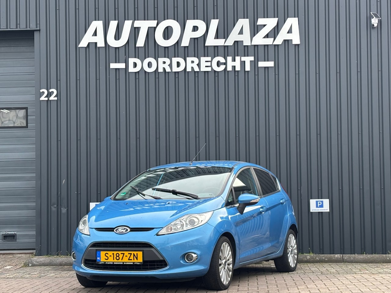 Ford Fiesta - 1.6 Ghia AIRCO|LEDER - AutoWereld.nl