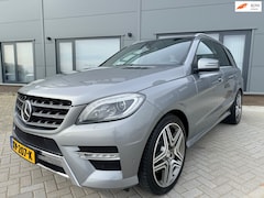 Mercedes-Benz M-klasse - 500|AMG Pakket|ML500|Panoramadak|21 Inch|Trekhaak|Led|Xenon|