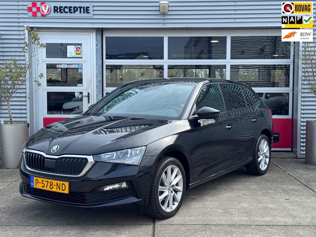 Skoda Scala - 1.0 TSI Sport Business DSG/ Adapt cruise / Carplay / Digitale Cockpit - AutoWereld.nl