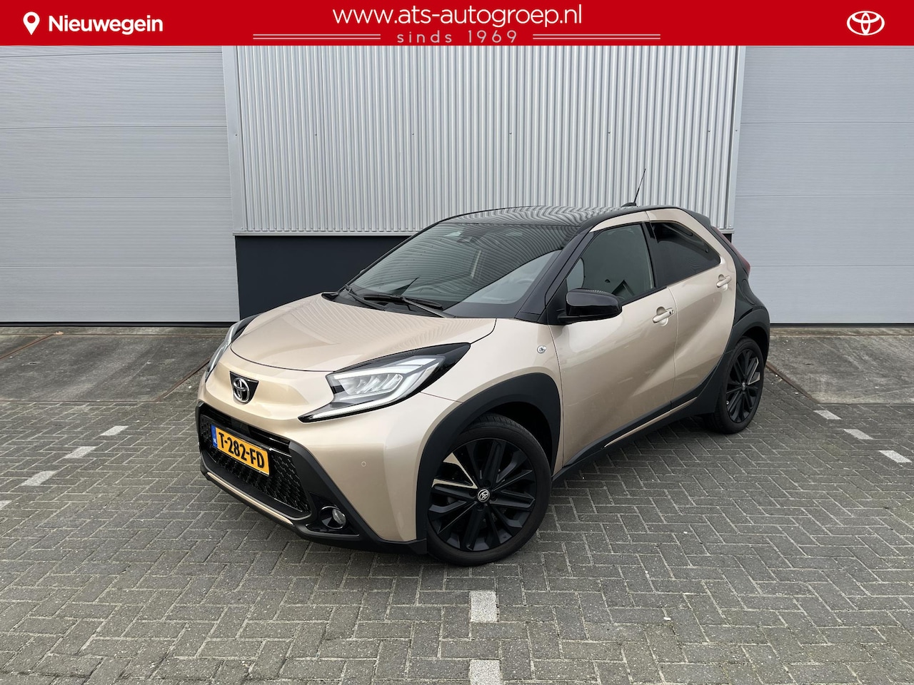 Toyota Aygo X - 1.0 VVT-i S-CVT Premium | 1e Eigenaar | Org NL en slechts 10.030 km | Duurste uitvoering | - AutoWereld.nl