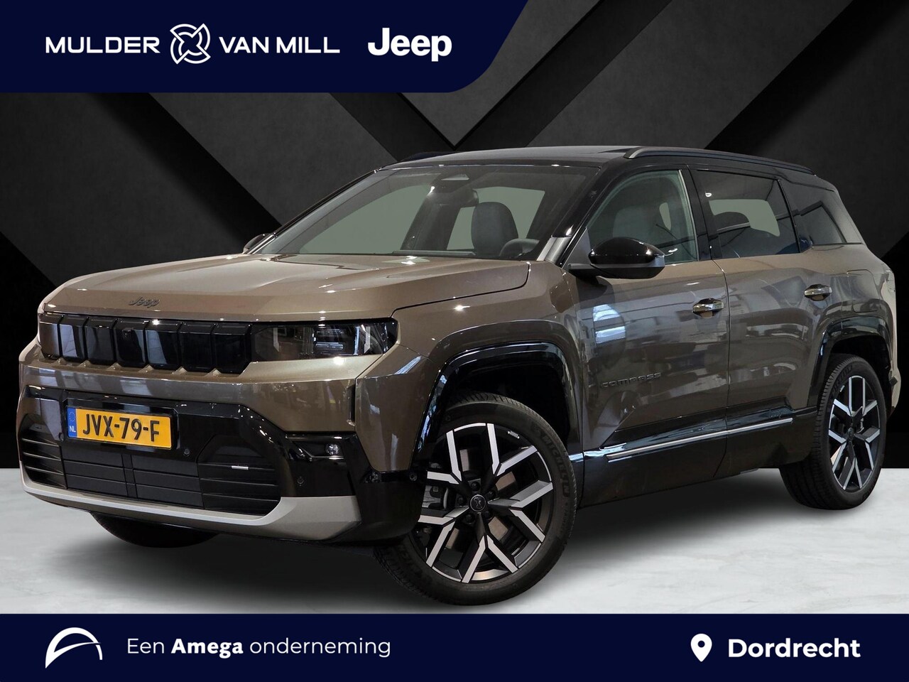 Jeep Compass - First Edition 74kWh 213pk | Hi-Fi FOCAL® | PANODAK | STOELMASSAGE | WARMTEPOMP | 20 INCH L - AutoWereld.nl