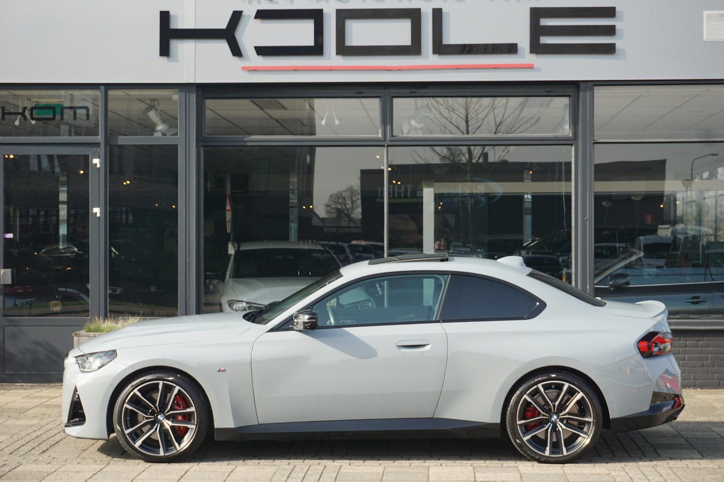 BMW 2-serie Coupé - M240i xDrive Executive | 2 jaar garantie - AutoWereld.nl