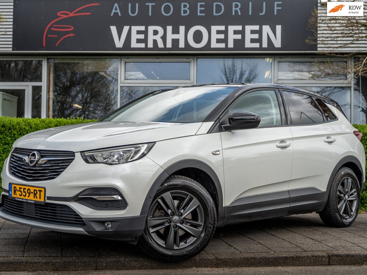 Opel Grandland X - 1.2 Turbo Elegance - STOEL / STUUR VERW - APPLE CARPLAY - CRUISE / CLIMATE CONTR - TREKHAA - AutoWereld.nl