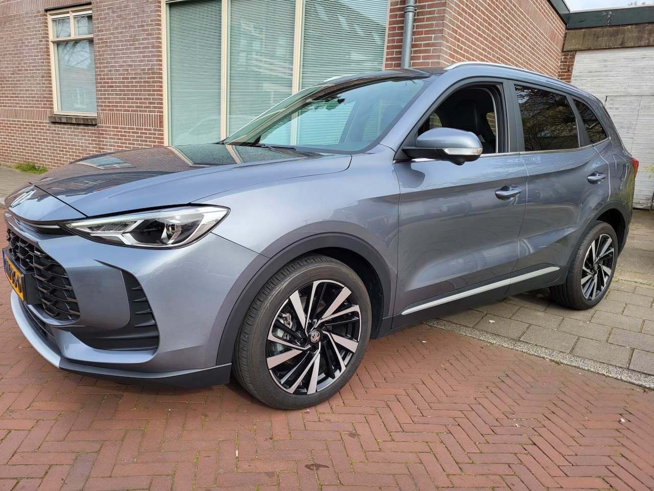 MG ZS - 1.5 Hybrid+ Luxury Leer+trekhaak - AutoWereld.nl
