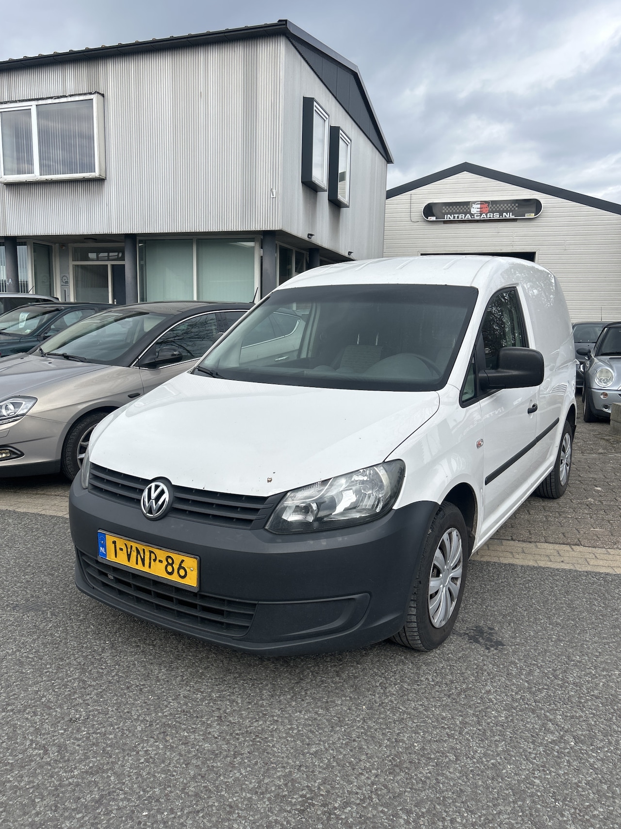 Volkswagen Caddy - 1.6 TDI Ondanks de kilometerstand een goed rijdende en nette Caddy Marge auto. - AutoWereld.nl