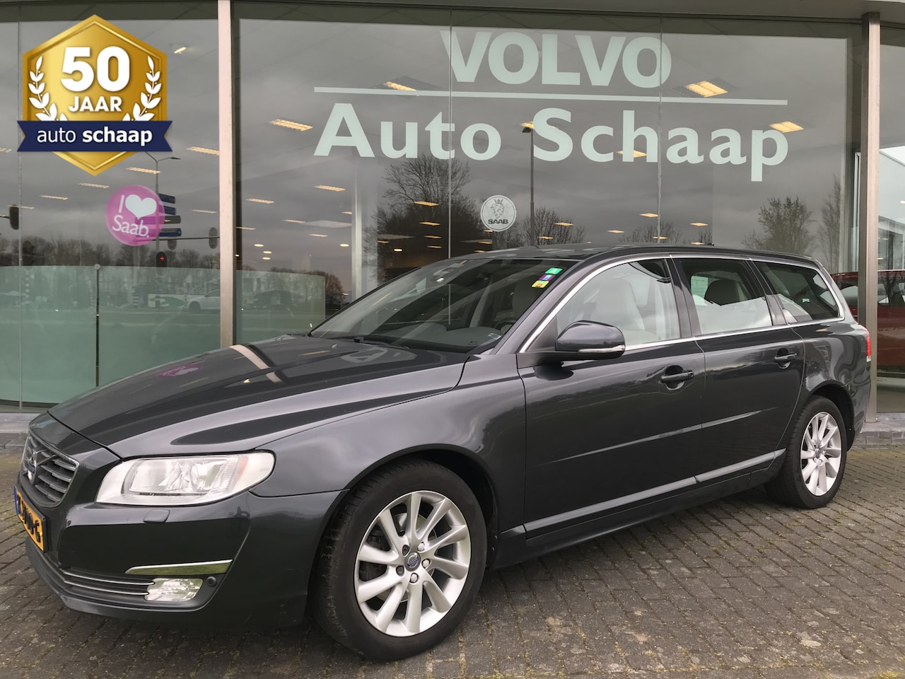 Volvo V70 - 2.0 D4 Polar+ Automaat | Rijklaar incl garantie | Euro6 Standkachel Trekhaak Parkeersensor - AutoWereld.nl