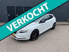 Volvo V40 - 1.5 T3 Dynamic Edition Automaat Pano Leer Harman Kardon Camera