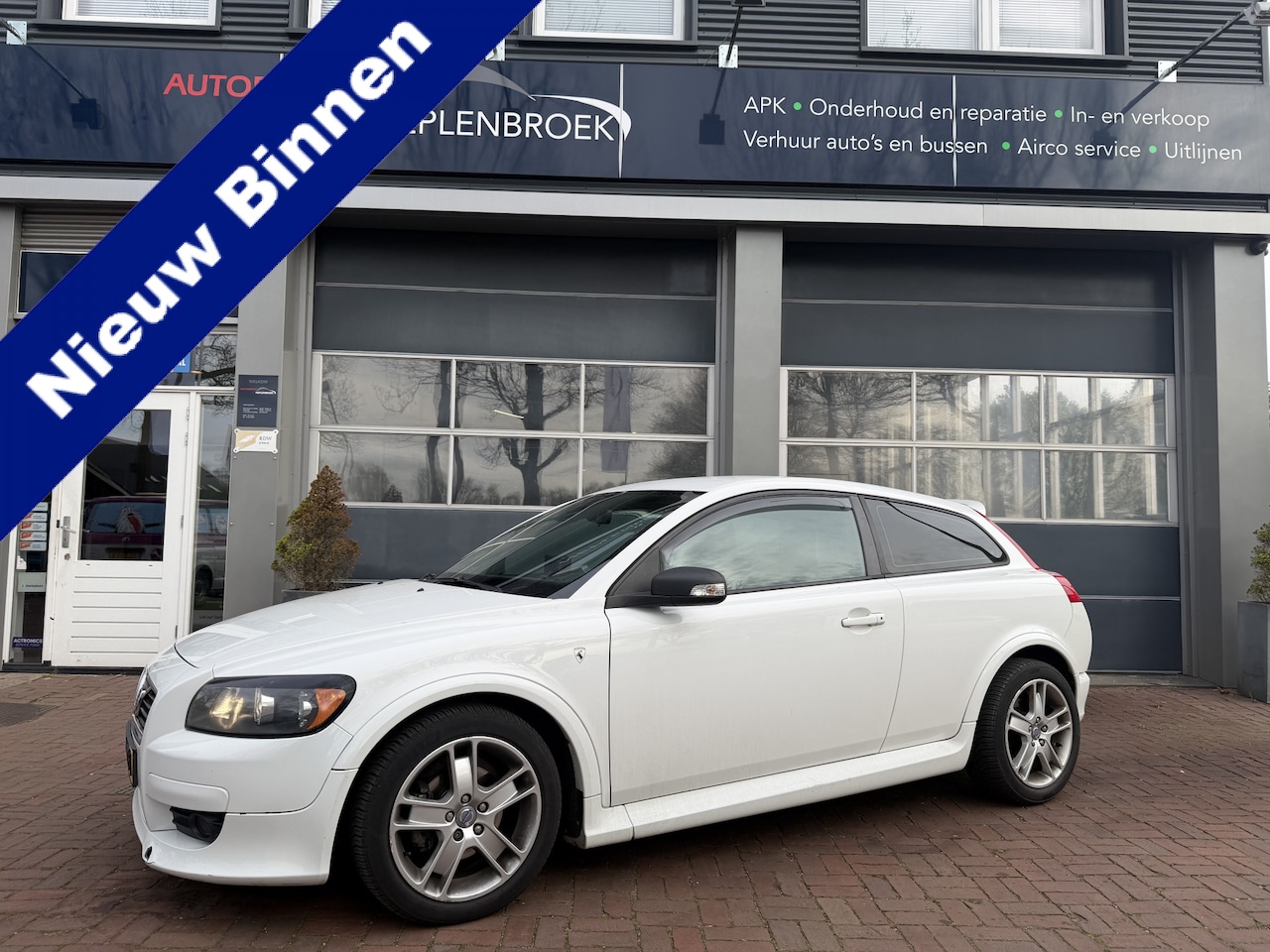 Volvo C30 - 1.8 Sport Bj 2008 apk 08-2026 Sportieve auto 127pk Navi,18inch,Cv,Airco - AutoWereld.nl