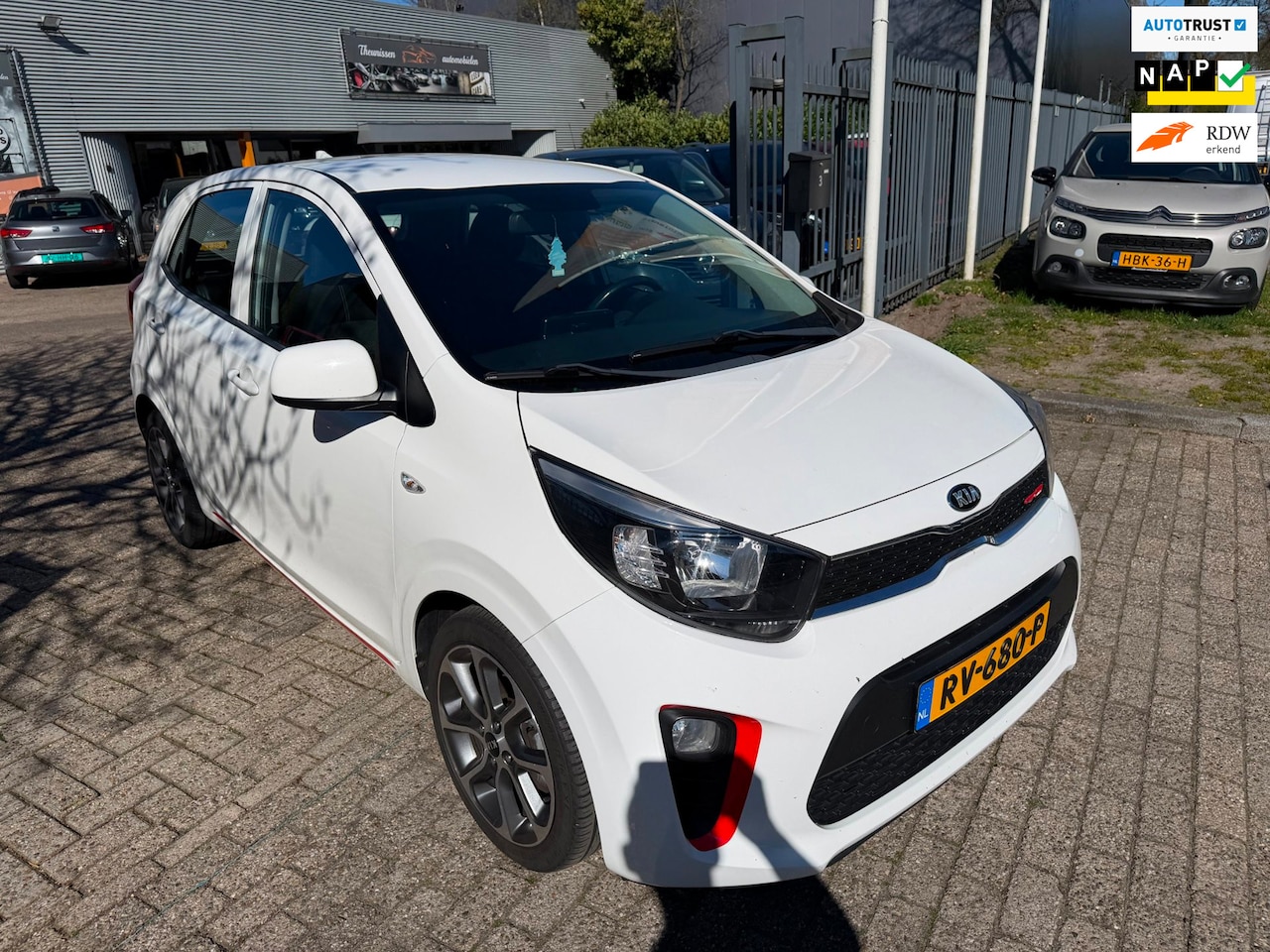 Kia Picanto - 1.0 CVVT ComfortPlus SportLine Navigator , navi, cruise, camera, airco, elec pakket, multi - AutoWereld.nl