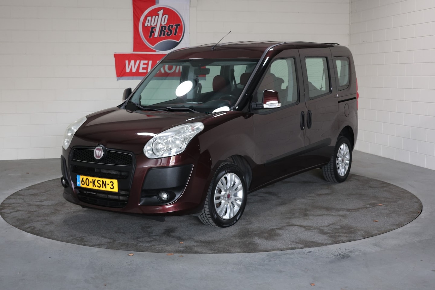 Fiat Doblò - 1.4 Emotion 1.4 Emotion, 2e eigenaar, Clima, Cruise control, Parkeersensoren, Isofix, Opklapbare achte - AutoWereld.nl
