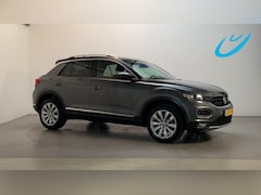Volkswagen T-Roc - 1.5 TSI 150pk DSG Sport LED Camera Stoelverwarming Navigatie