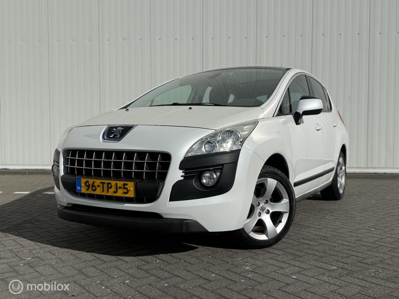 Peugeot 3008 - 1.6 THP GT Airco Automaat Lage KM Panorama APK - AutoWereld.nl