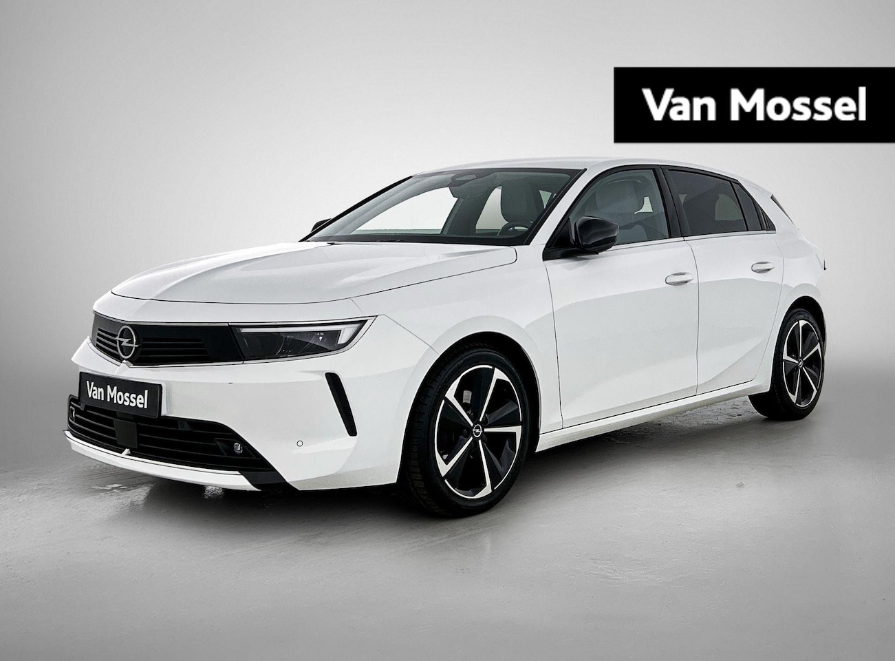 Opel Astra - 1.2 Elegance | 110pk | Navigatie | Camera | Stuur+Stoelverwarming | - AutoWereld.nl