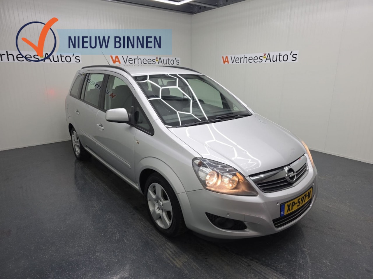Opel Zafira - 1.6 Cosmo 1.6 Cosmo - AutoWereld.nl