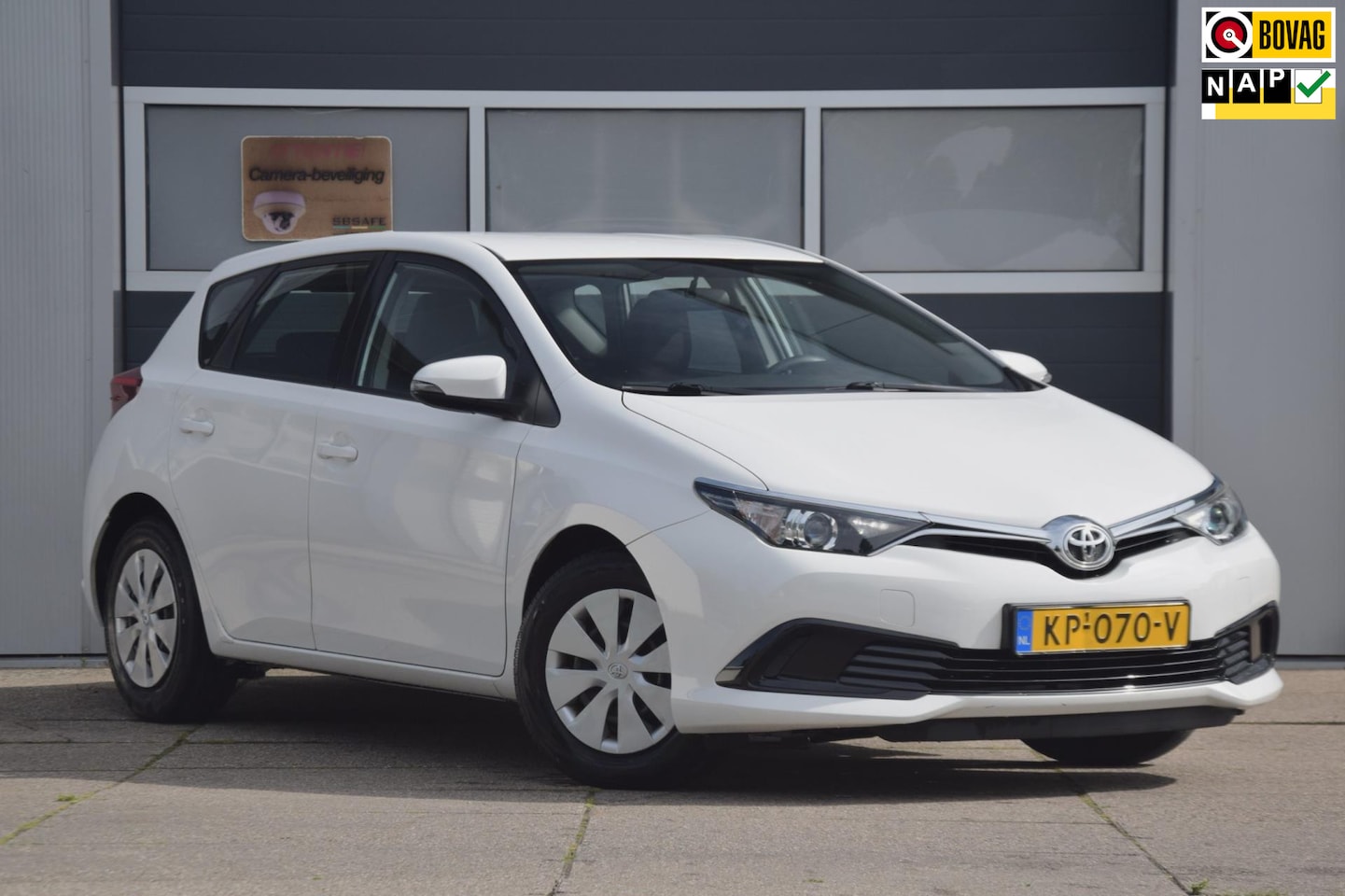 Toyota Auris - 1.3 Comfort + TREKHAAK - AutoWereld.nl