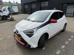 Toyota Aygo - 1.0 VVT-i 72pk 5D NAP / AUTOMAAT