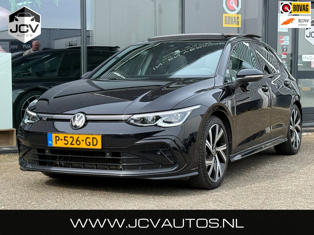 Volkswagen Golf - 1.5 eTSI R-Line Business PANO/HARMAN-KARDON - AutoWereld.nl