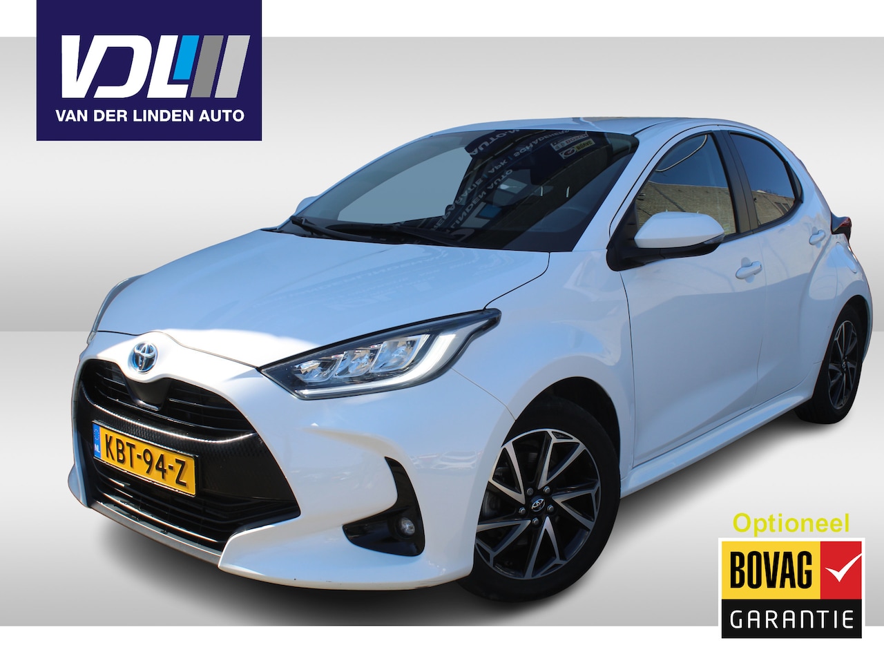 Toyota Yaris - 1.5 Hybrid 115 First Edition Stoelverwarming l Lendesteun l LM velgen l Spiegelverwarming - AutoWereld.nl
