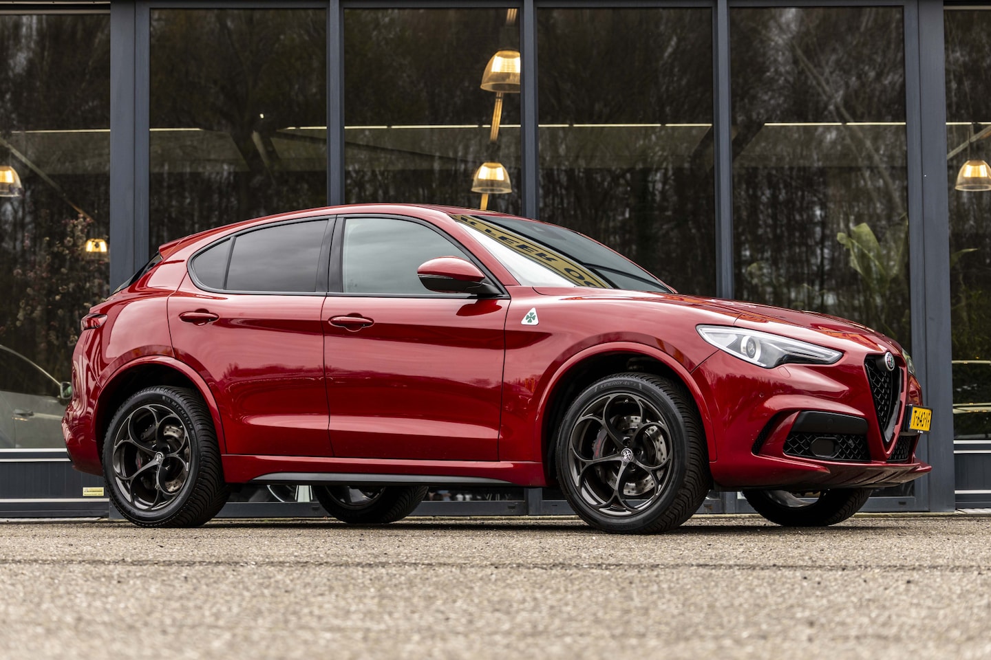 Alfa Romeo Stelvio - 2.9 V6 AWD Quadrifoglio 2.9 V6 AWD Quadrifoglio - AutoWereld.nl