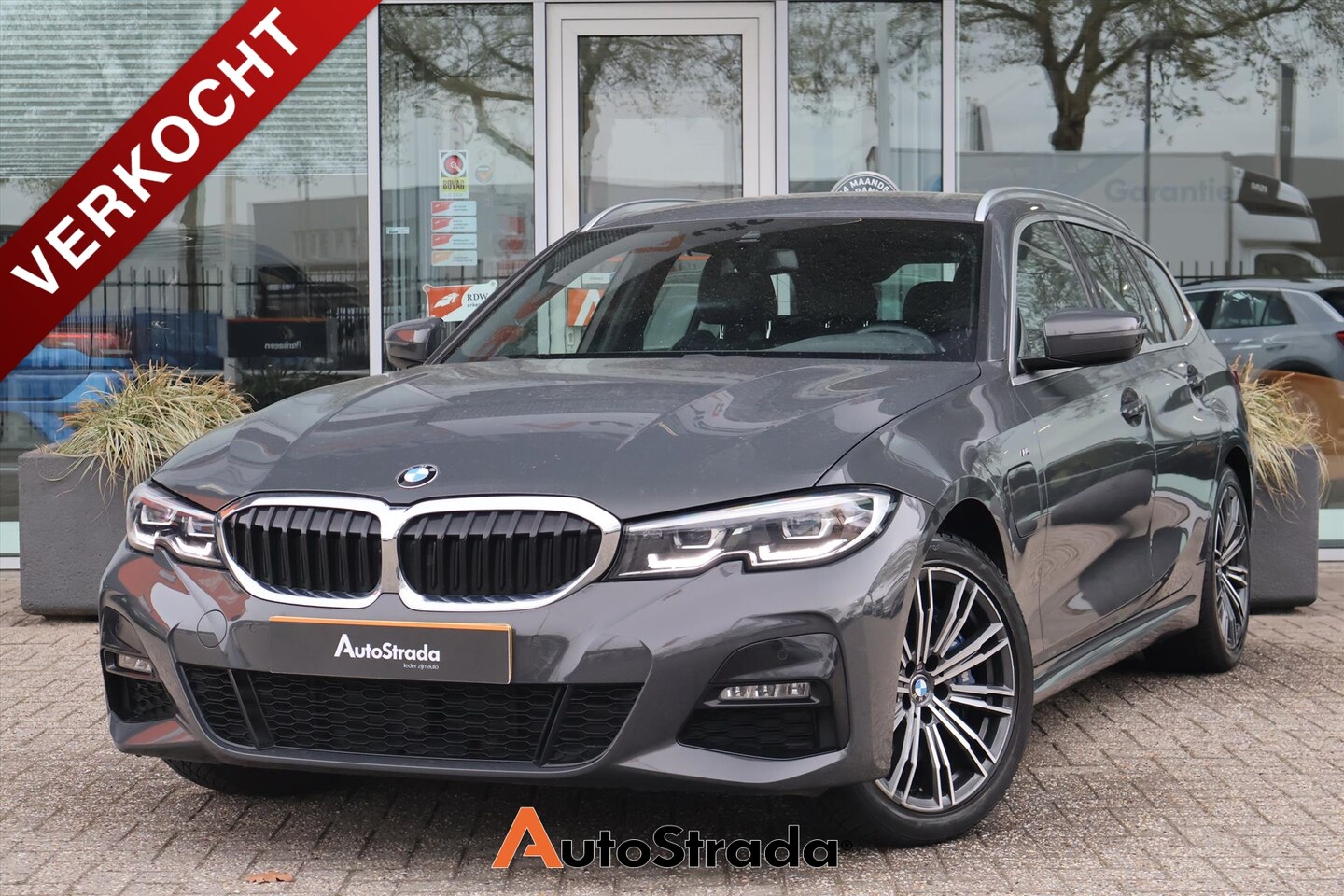 BMW 3-serie Touring - (g21) 330e M-Sport 292pk | Cruise | Camera | Navigatie | Memory | Leder | Carplay | Keyles - AutoWereld.nl