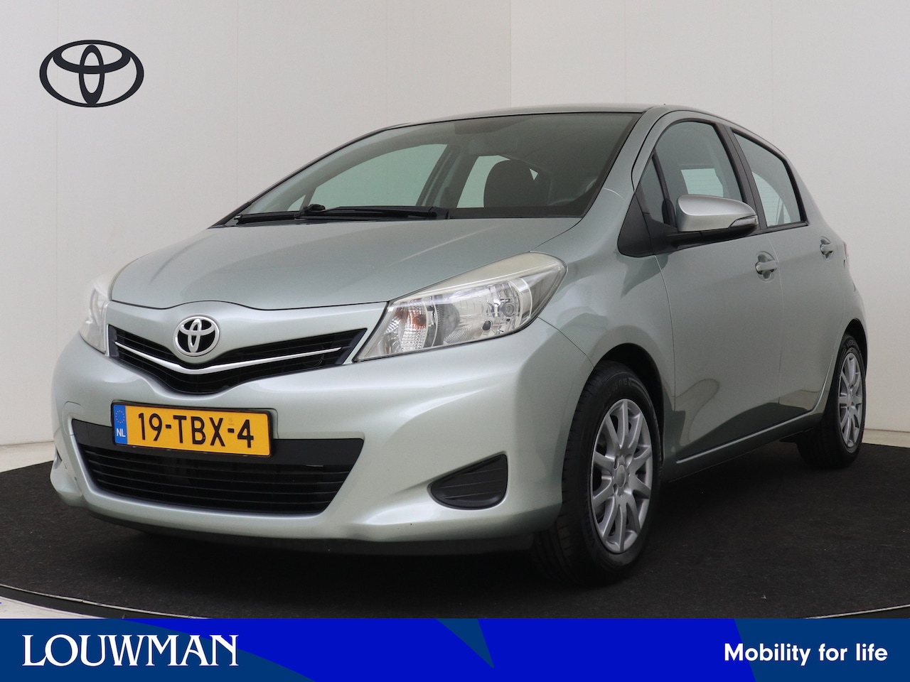 Toyota Yaris - 1.3 VVT-i Aspiration 1.3 VVT-i Aspiration - AutoWereld.nl