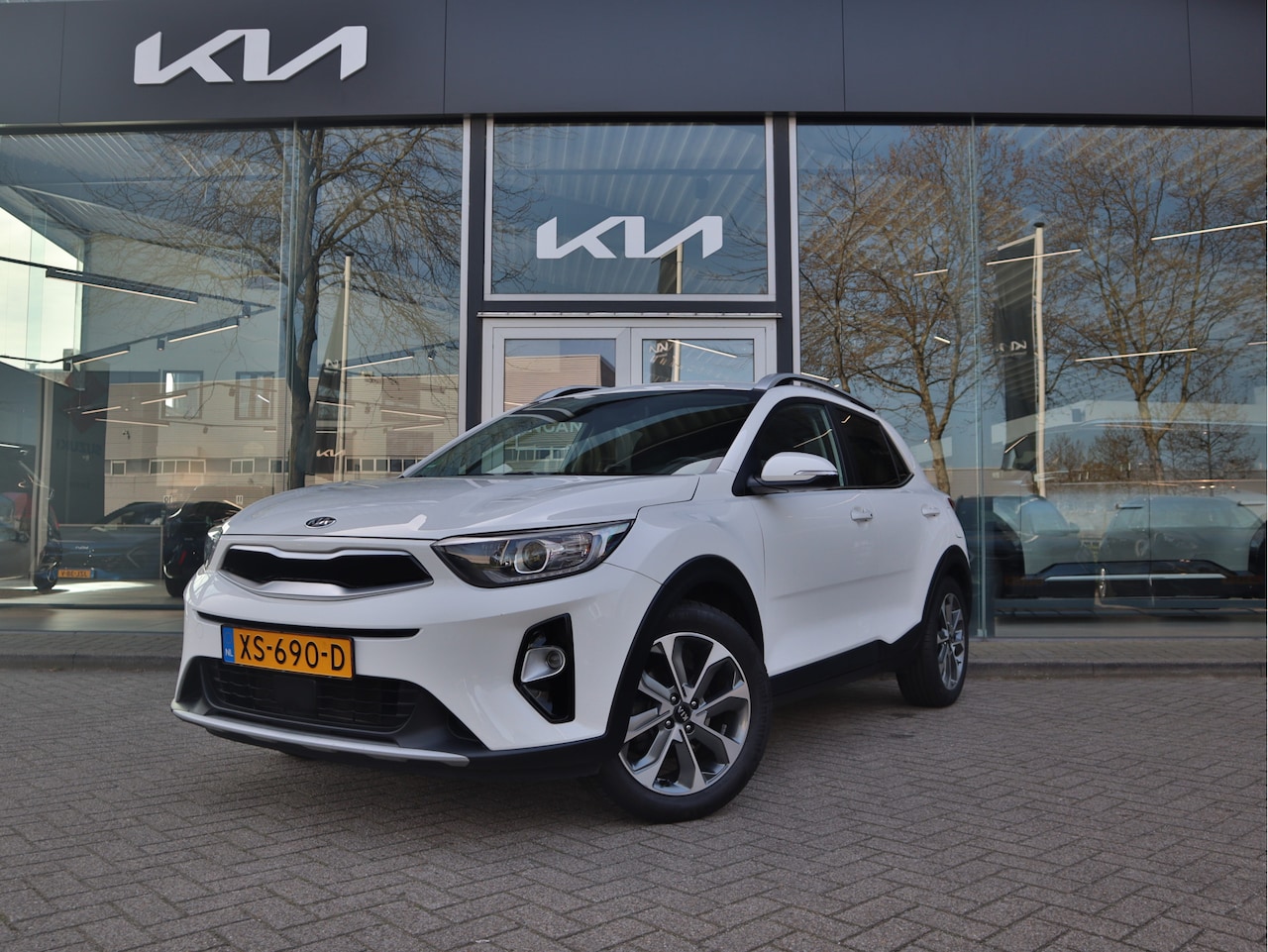 Kia Stonic - 1.0 T-GDi ExecutiveLine | Camera | Cruise Control | Leder | Stoelverwarming | Trekhaak | T - AutoWereld.nl