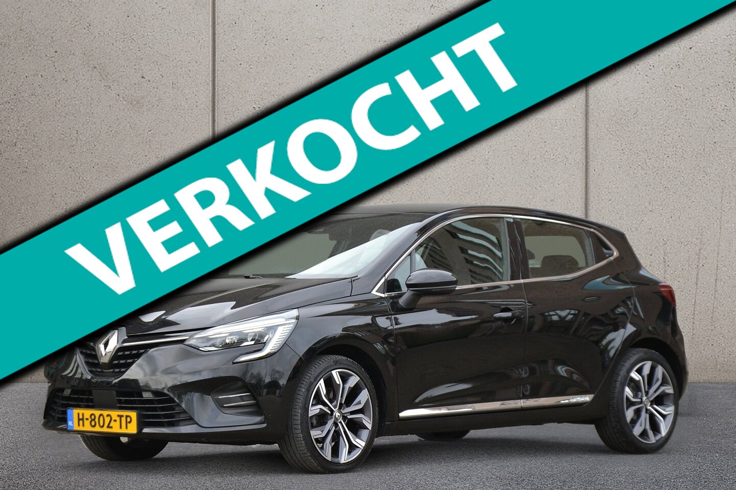 Renault Clio - 1.3 TCe Intens 131PK Automaat | Navigatie | Stoelverwarming | Achteruitrijcamera - AutoWereld.nl
