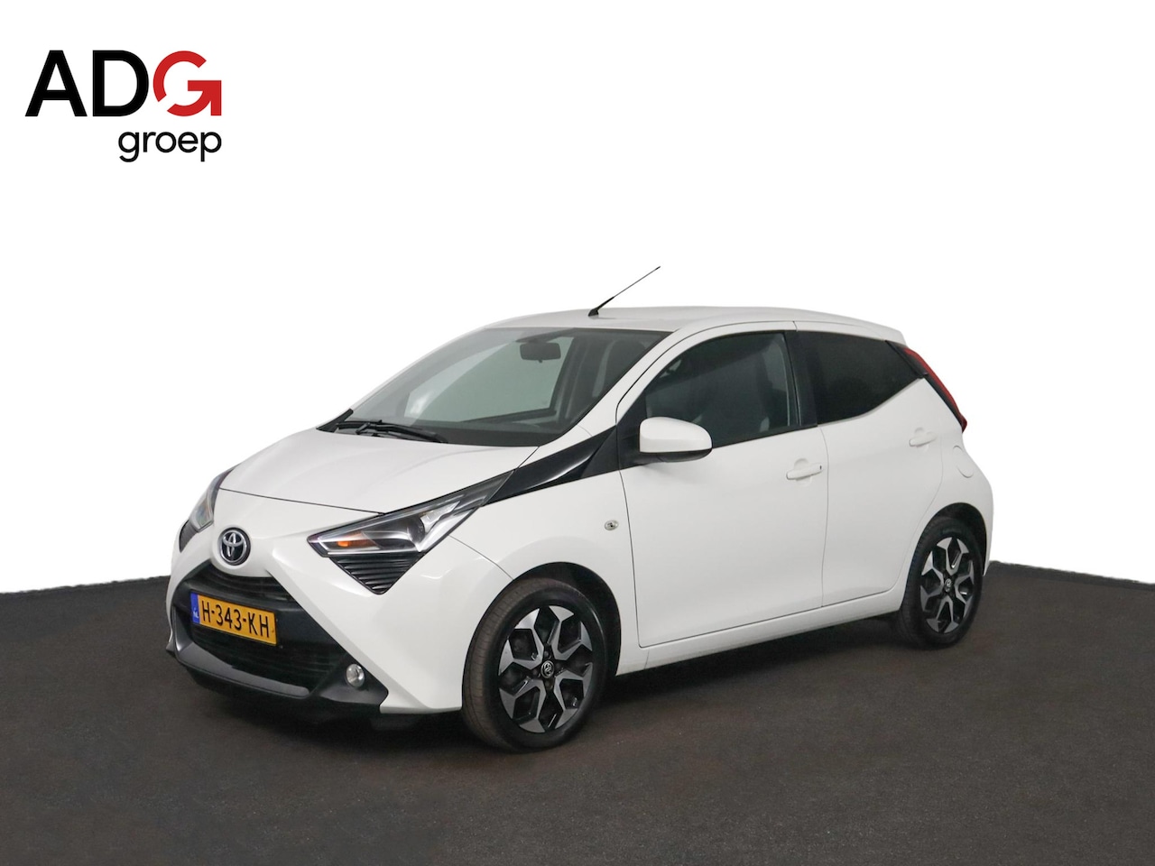 Toyota Aygo - 1.0 VVT-i x-joy | Apple Carplay/Android Auto | Climate Control | Lichtmetalen Velgen | Par - AutoWereld.nl