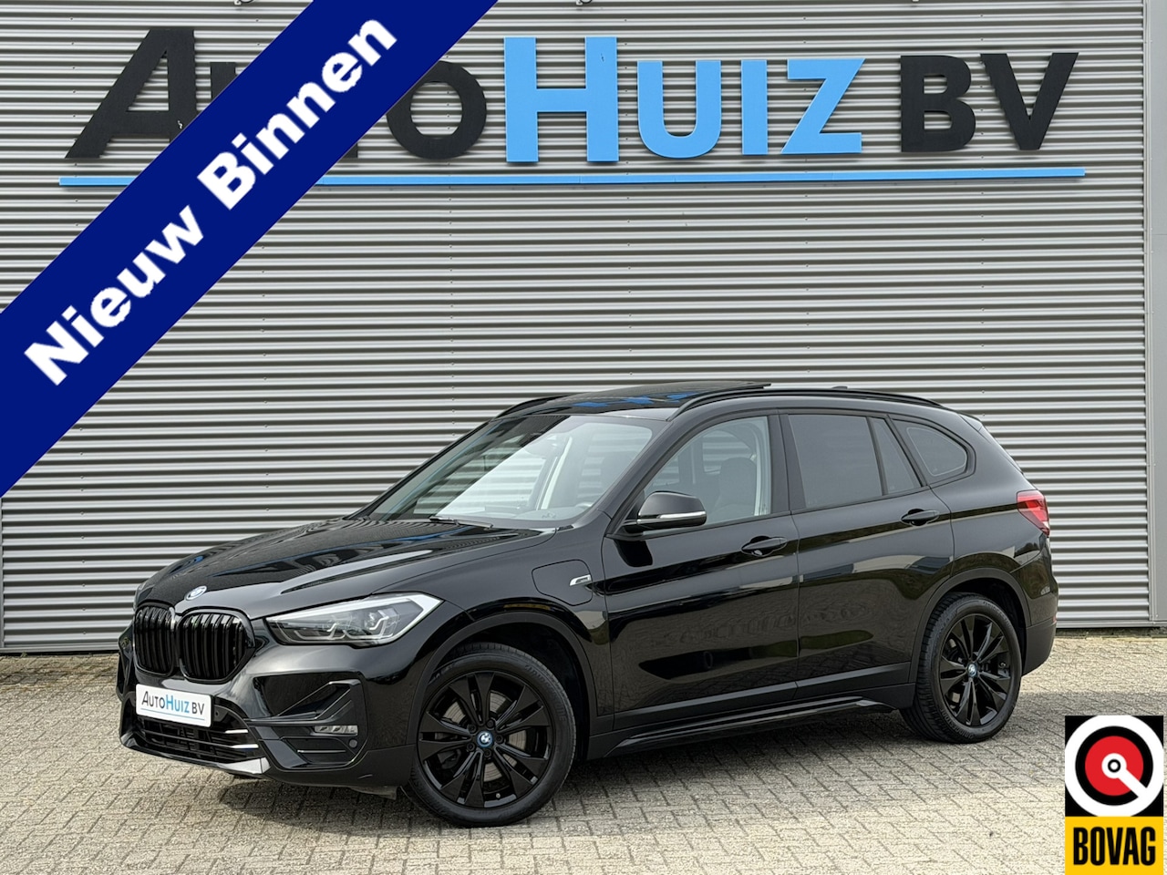 BMW X1 - xDrive25e Executive Sport Line Panoramadak Navi Plus Head-Up Display Achteruitrijcamera LE - AutoWereld.nl