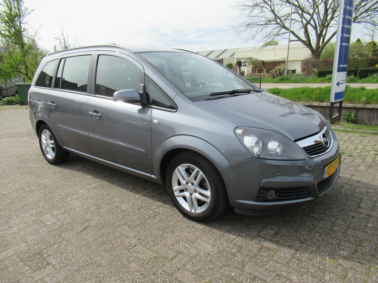 Opel Zafira - 2.2 Temptation 7-pers*Airco*Trekhaak* - AutoWereld.nl