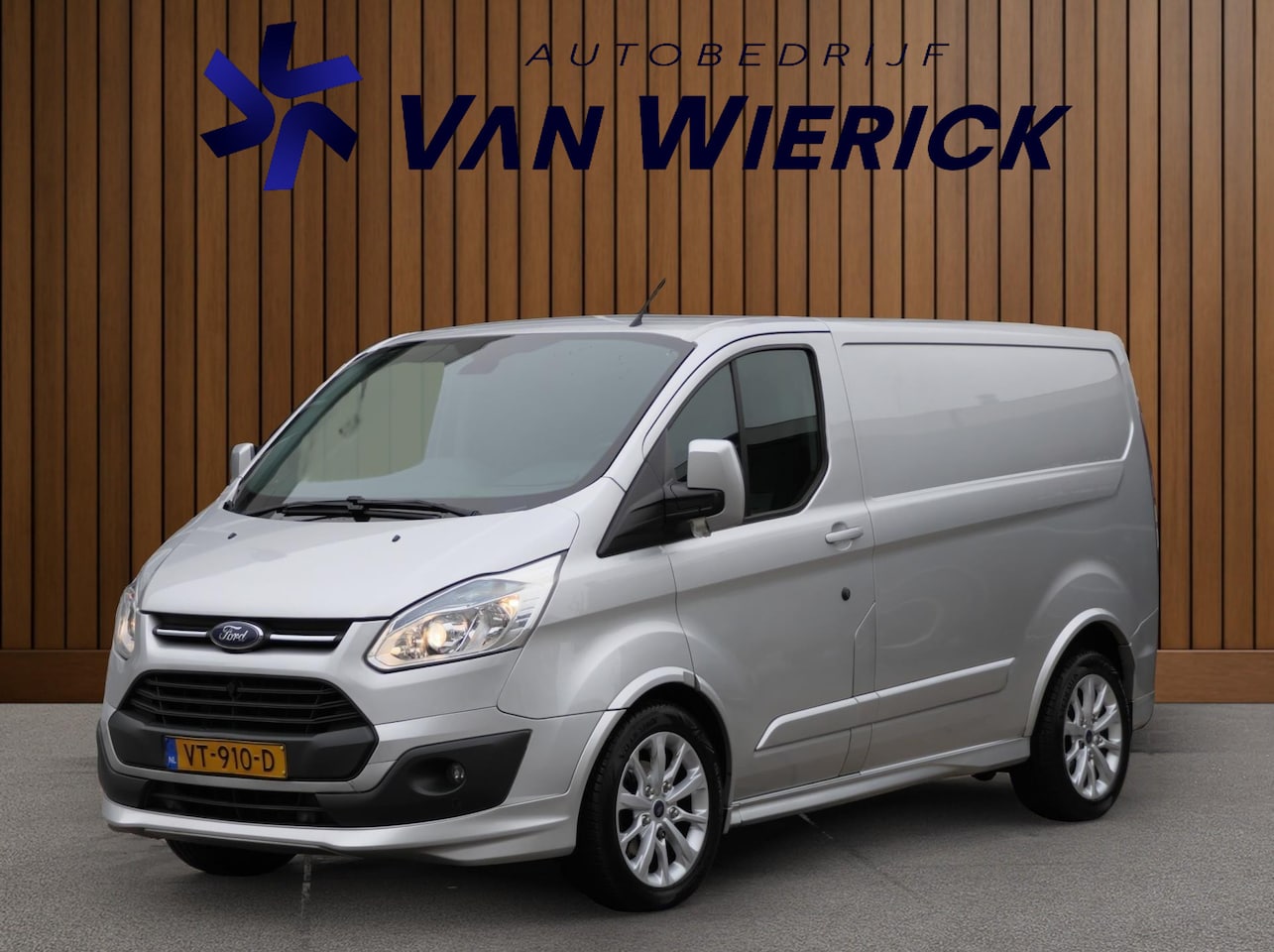 Ford Transit Custom - 290 2.2 TDCI L1H1 Sport 155PK |Trekhaak | Half leer/stof | Stoelverwarming | Bluetooth - AutoWereld.nl