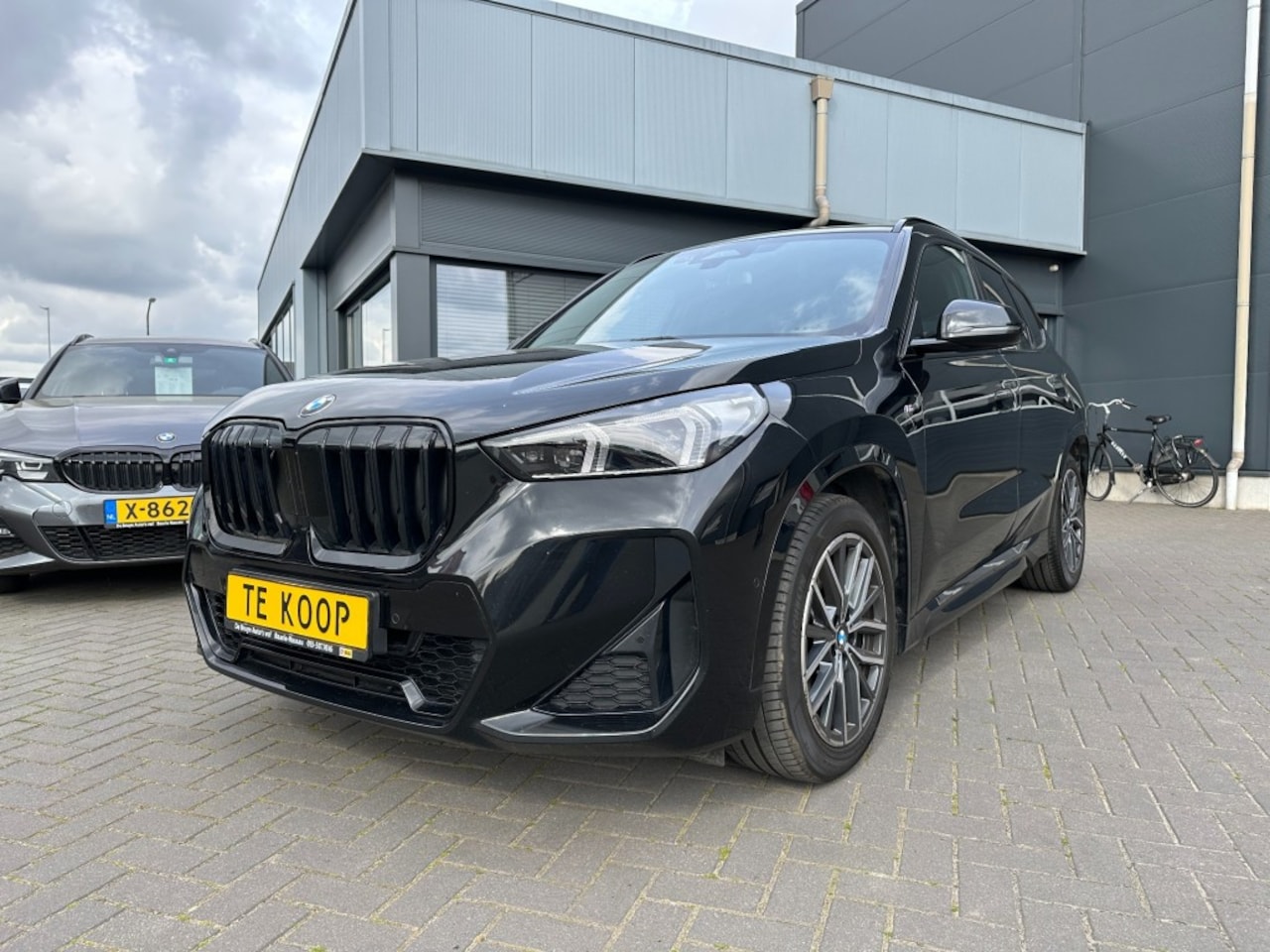 BMW X1 - X1 sDrive 1.8i Aut. M-Sportpakket Leder schuifdak Trekhaak - AutoWereld.nl