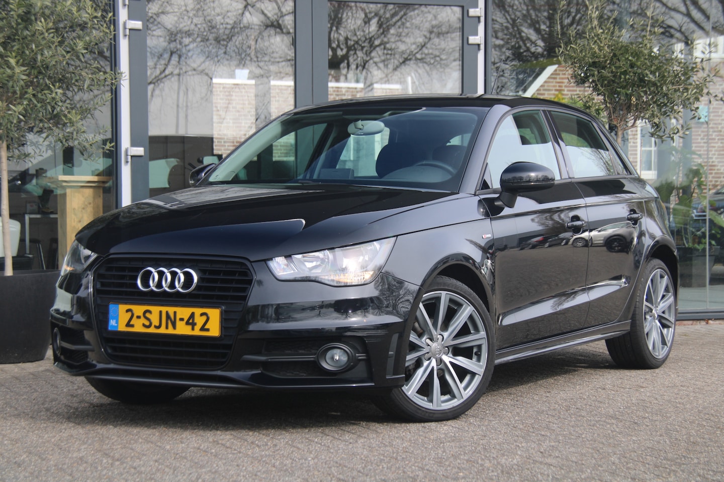 Audi A1 Sportback - 1.2 TFSI S-Line Admired | Org. NL | LM | - AutoWereld.nl