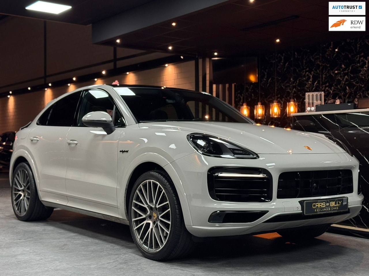 Porsche Cayenne Coupé - 3.0 E-Hybrid|ACC|PANO|SPORTCHRONO|22''|SOFTCLOSE - AutoWereld.nl